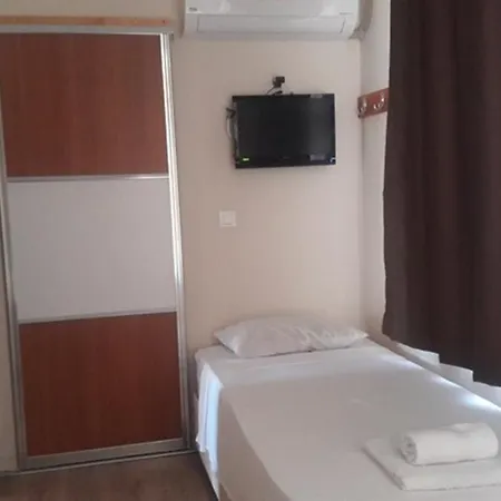 Camlaraltipansiyon Rum i privatbostad