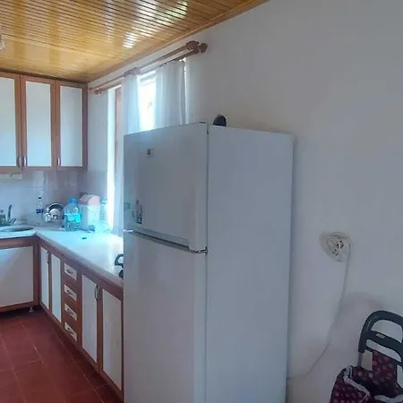 Camlaraltipansiyon Rum i privatbostad Ayvalı