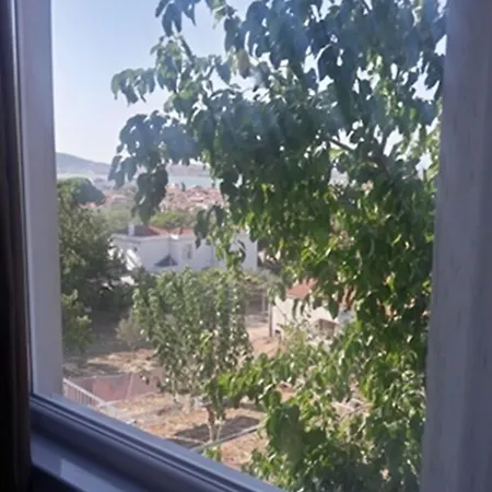 Camlaraltipansiyon Ayvalı